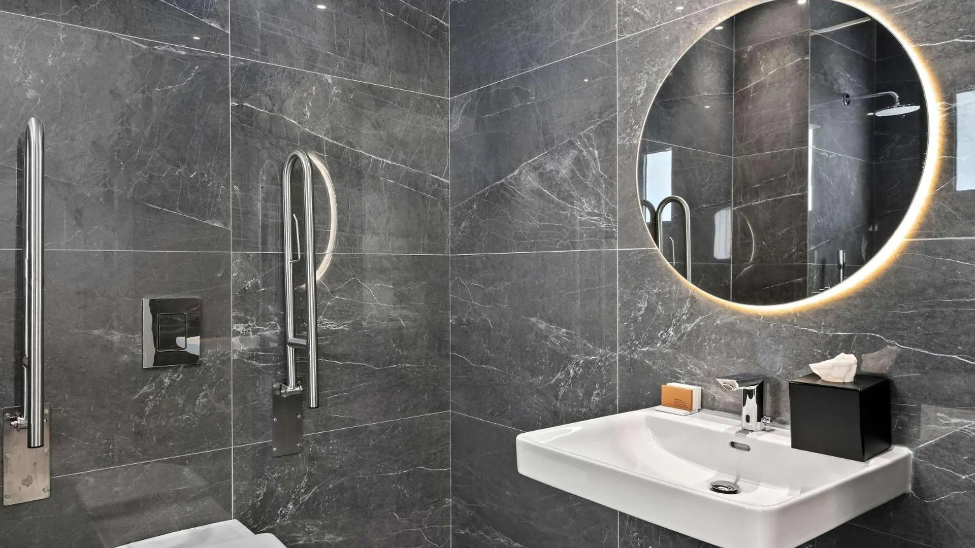 Mercure Larnaca City